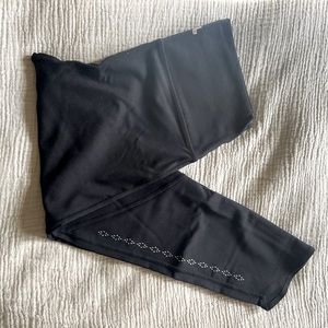 Lolë Cropped Athletic Leggings